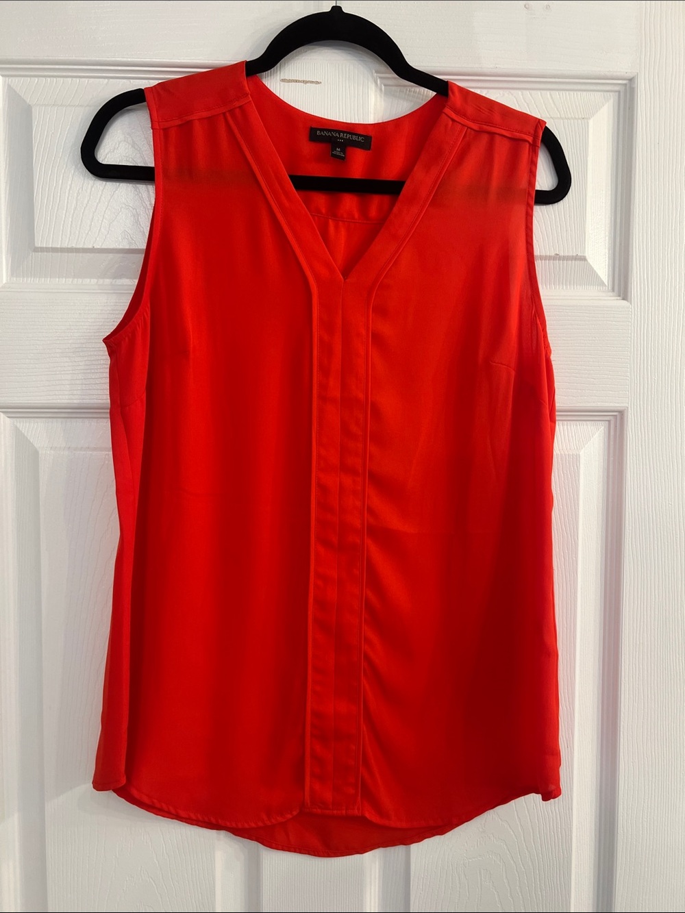 Banana Republic Coral V-Neck Sleeveless